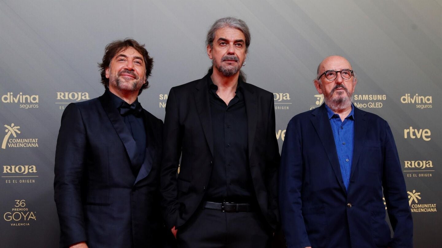 El actor Javier Bardem, el realizador Fernando Le&oacute;n de Aranoa y el productor Jaume Roures