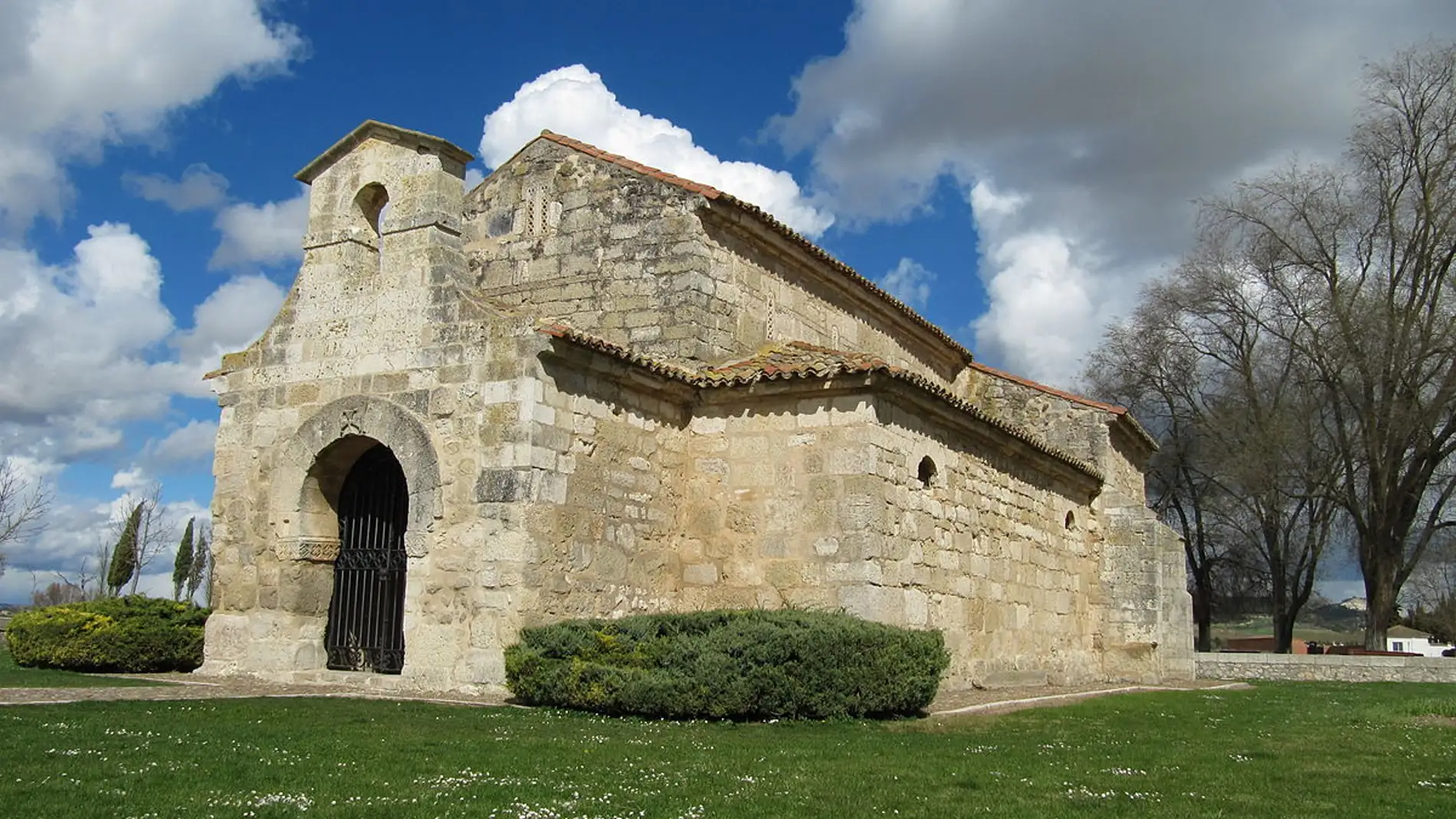 Descubre dónde se encuentra la iglesia más antigua de España: su historia y qué ver