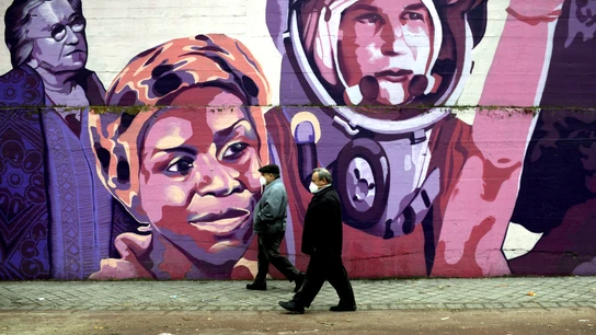 ¿Quién es quién en los murales feministas? Aprende los nombres con los graffitis ¿Quién es quién en los murales feministas? Aprende los nombres con los graffitis