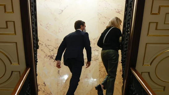 El líder del Partido Popular, Pablo Casado, abandona el hemiciclo tras una breve intervención en la sesión de control al Gobierno El líder del Partido Popular, Pablo Casado, abandona el hemiciclo tras una breve intervención en la sesión de control al Gobierno