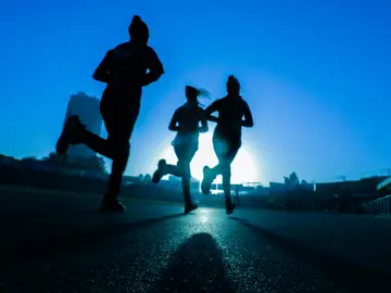 Correr y caminar (o cualquier otro ejercicio) para cuidar nuestra salud mental y no sólo para adelgazar