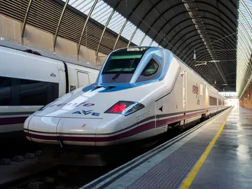 Renfe AVE  Renfe AVE