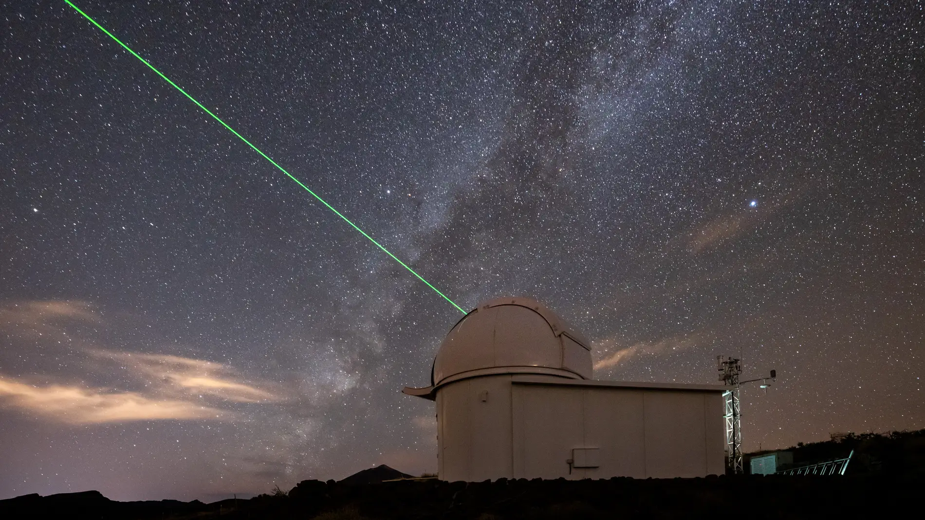 La Agencia Espacial Europea abre una nueva estación láser en el Teide