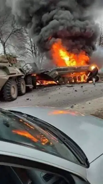 Tanques ardiendo en Ucrania Tanques ardiendo en Ucrania