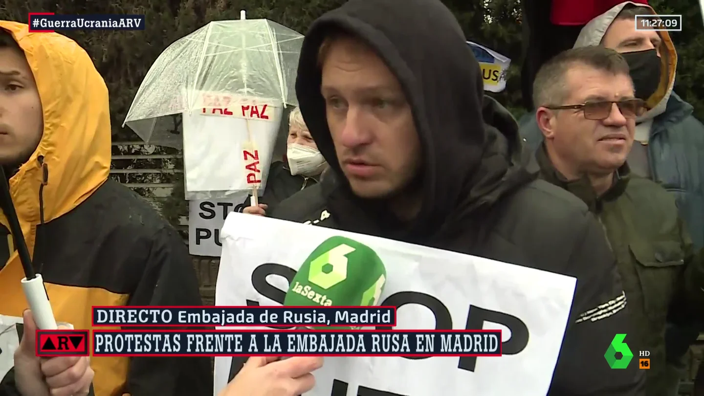 El sobrecogedor testimonio de un joven sobre la situación de su familia en Ucrania: "Por ahora, están vivos" El sobrecogedor testimonio de un joven sobre la situación de su familia en Ucrania: "Por ahora, están vivos"