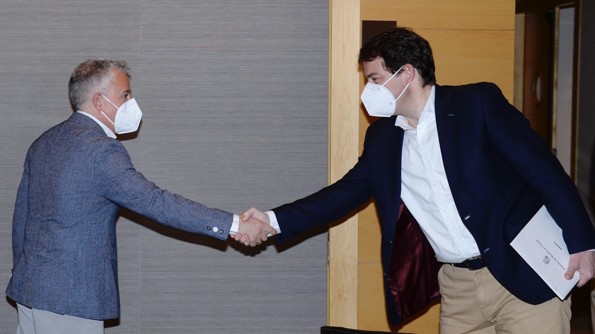 Alfonso Fernández Mañueco se reúne con el candidato de Soria ¡Ya!, José Ángel Ceña