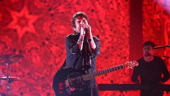 Jordi Évole se convierte en Lori Meyers: así ha sido su actuación en 'Tu Cara Me Suena' Jordi Évole se convierte en Lori Meyers en 'Tu Cara Me Suena 9' | Antena 3