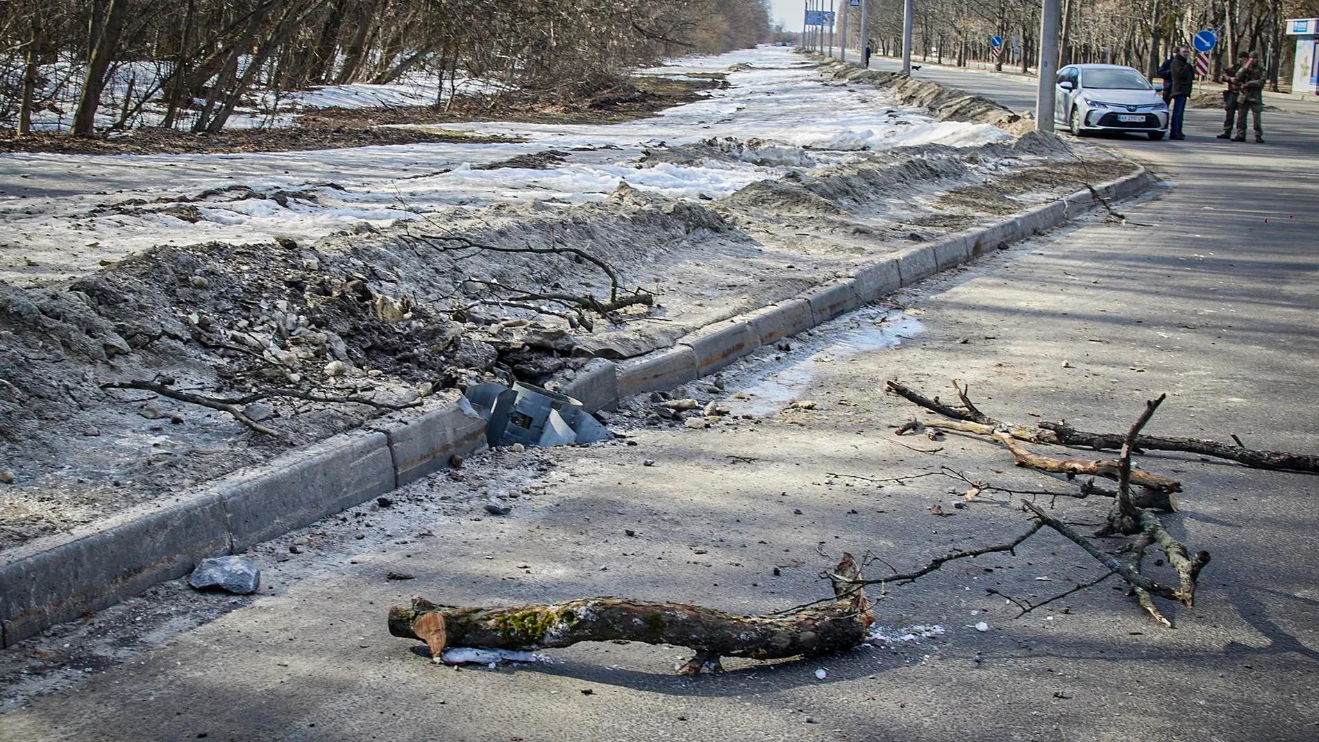 Daños causados por un cohete en la ciudad ucraniana de Járkov, en una imagen de archivo
