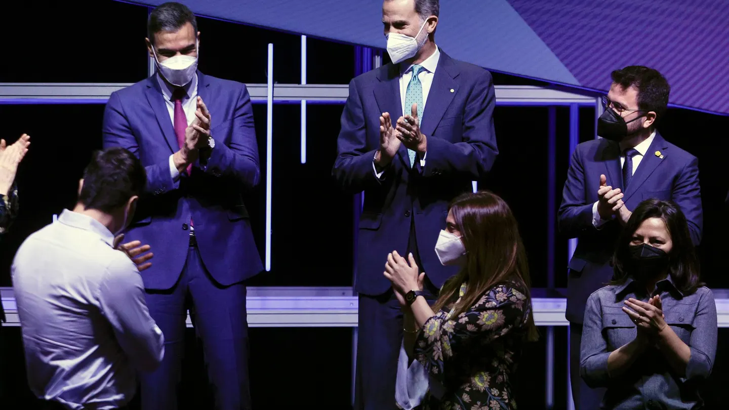 La felicitación de cumpleaños a Pedro Sánchez que no se esperaba en el Mobile World Congress Cumple 50 años