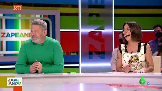 El inesperado comentario de Lorena Castell en pleno directo para "pillar plano": "Me he visto buena y digo, aprovecho" El inesperado comentario de Lorena Castell en pleno directo para "pillar plano": "Me he visto buena y digo, aprovecho"