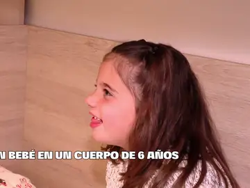 La lucha de Abril, la única niña en España que sufre una enfermedad rara que no le permite hablar ni andar