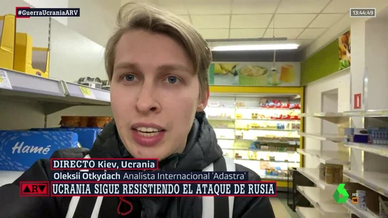 La población ucraniana se resiste a la invasión rusa: "Preparan cócteles molotov y paran los tanques con las manos" La población ucraniana se resiste a la invasión rusa: "Preparan cócteles molotov y paran los tanques con las manos"