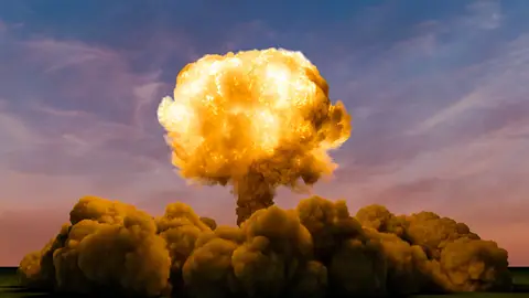 Bomba atómica Bomba atómica