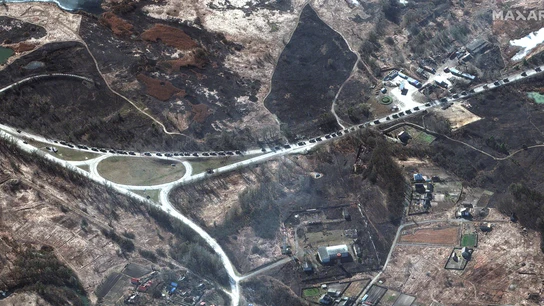 Imagen del convoy ruso que se dirige a Kiev Imagen del convoy ruso que se dirige a Kiev