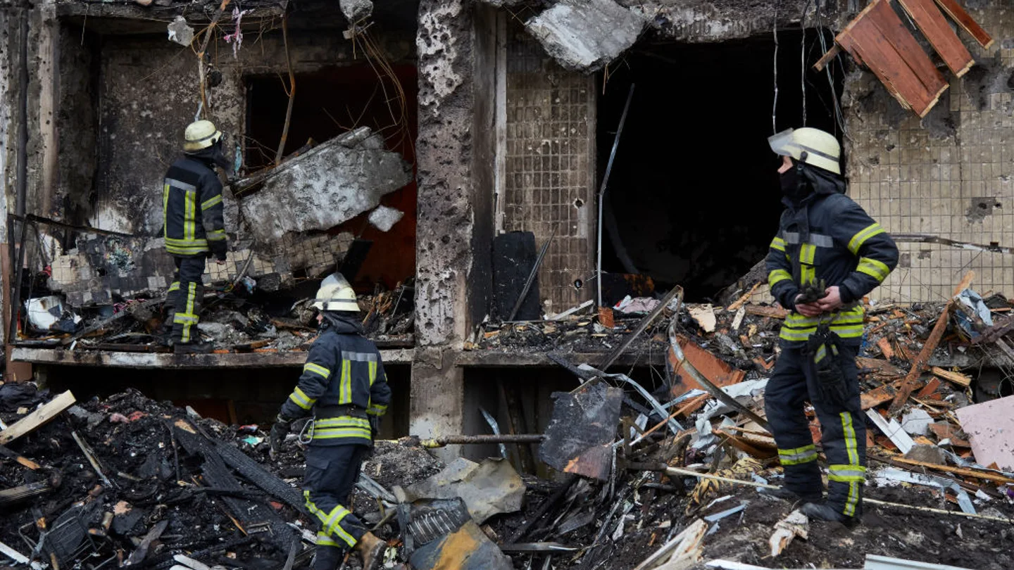 Rusia inicia un ataque a gran escala contra Ucrania. Kiev, 25 de febrero. Bombas termobáricas o de vacío
