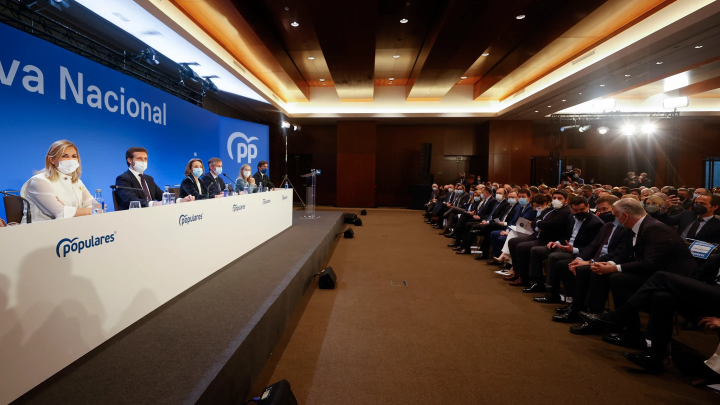 Pablo Casado y Feijóo, cara a cara en la Junta Directiva Nacional del PP Pablo Casado y Feijóo, cara a cara en la Junta Directiva Nacional del PP