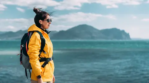 Mujer viajando sola Mujer viajando sola