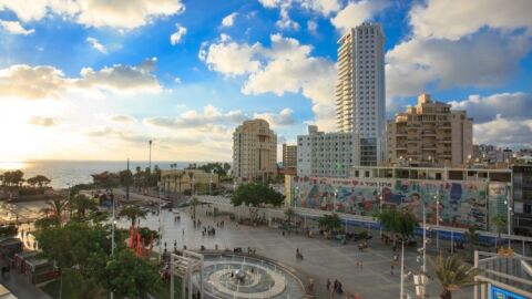 Plaza Atzmaut