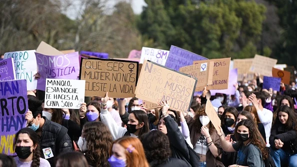 Así son las fotos y pancartas más reivindicativas del Día de la mujer