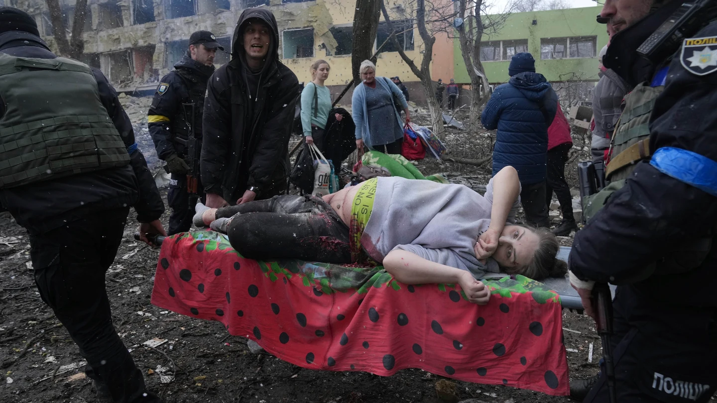 Ataque a un hospital materno infantil en Mariupol Ataque a un hospital materno infantil en Mariupol