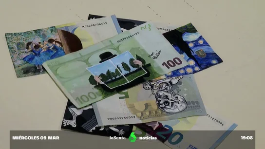Los pequeños lienzos de Mari Roldán que tienen el arte de viajar por todo el mundo Arte de bolsillo