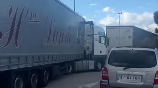 De Titulcia a Ucrania: seguimos al convoy que llevará ayuda humanitaria a Ucrania y traerá refugiados De Titulcia a Ucrania: seguimos al convoy que llevará ayuda humanitaria a Ucrania y traerá refugiados