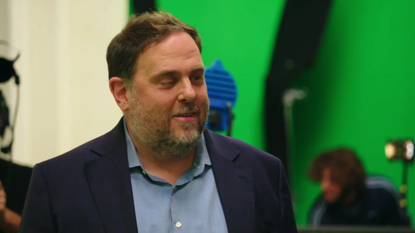 La llegada de Oriol Junqueras al plató de Encuentros Inesperados: "Es la primera vez que vengo a Madrid desde que salí de la cárcel" La llegada de Oriol Junqueras al plató de Encuentros Inesperados: "Es la primera vez que vengo a Madrid desde que salí de la cárcel"