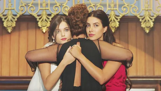 'La señora Fazilet y sus hijas' 'La señora Fazilet y sus hijas'