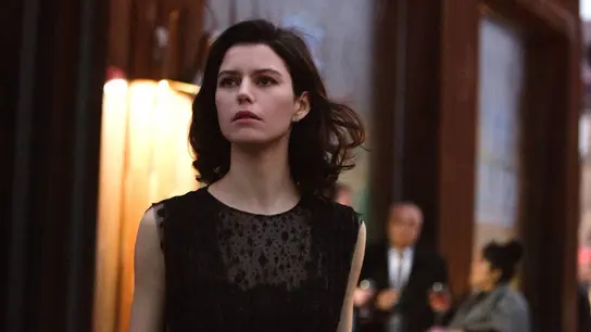 Beren Saat, en 'The Gift' Beren Saat, en 'The Gift'