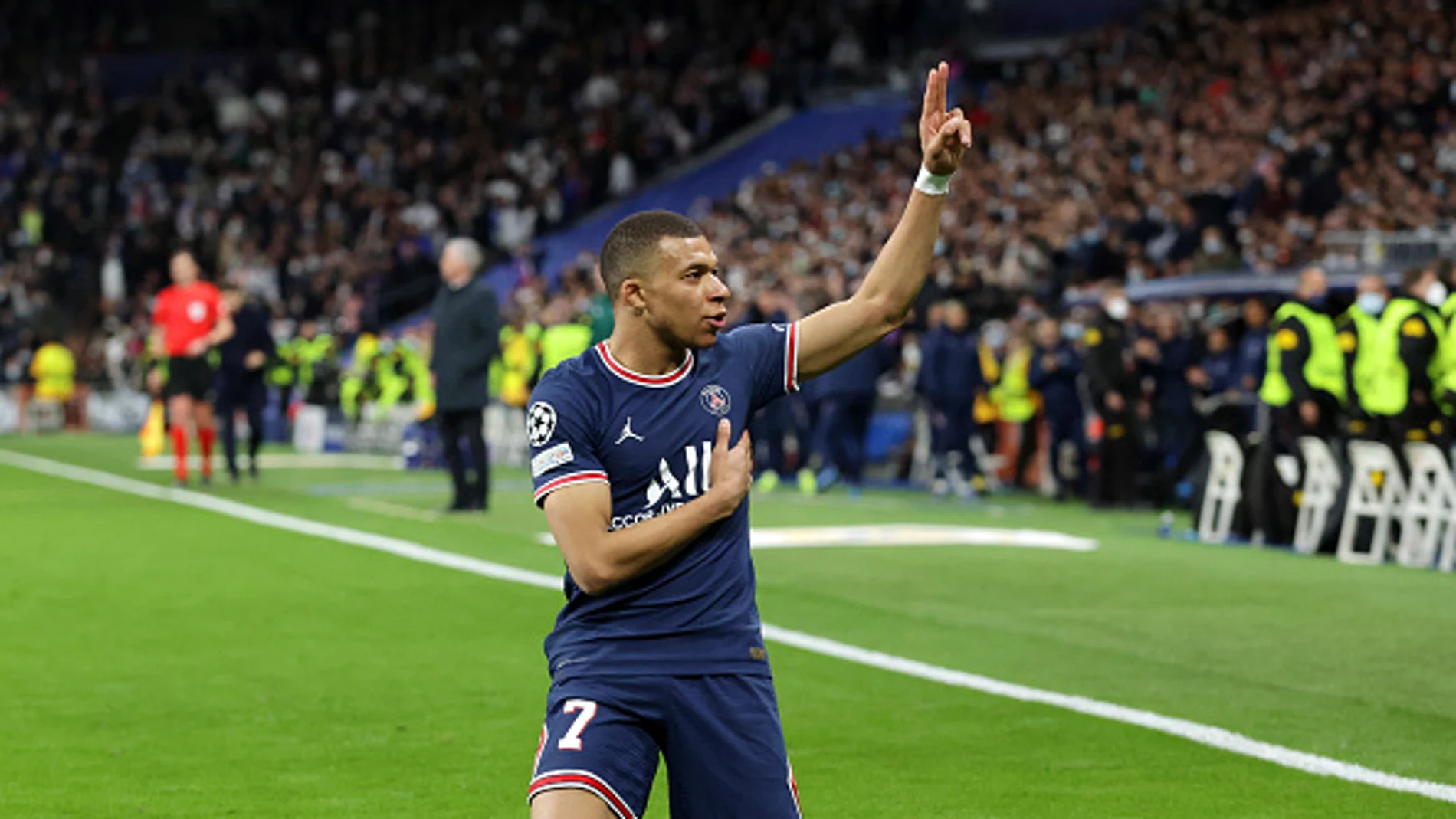 Así fue la gran ovación del Santiago Bernabéu a Kylian Mbappé