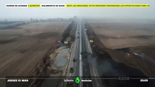 Emboscada de la resistencia ucraniana: así atacan una columna de tanques rusos que avanzaban hacia Kiev Emboscada de la resistencia ucraniana: así atacan una columna de tanques rusos que avanzaban hacia Kiev