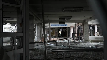 El edificio de la Universidad Técnica Estatal de Pryazovskyi, dañado por los bombardeos en Mariupol