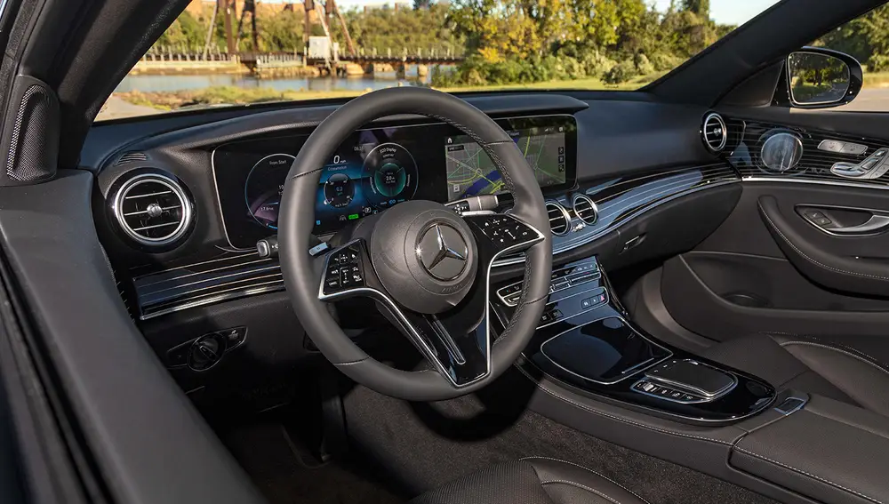 Mercedes E220d interior