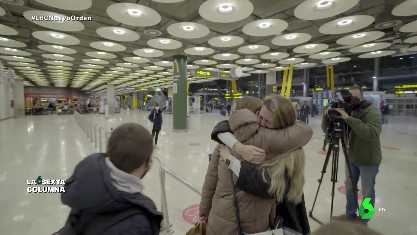 El emocionante reencuentro en España de Olga con su familia tras salir de Ucrania: "Pueden tener un futuro mejor" El emocionante reencuentro en España de Olga con su familia tras salir de Ucrania: "Pueden tener un futuro mejor"