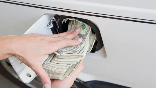 Ahorra gasolina y dinero con estos once consejos 