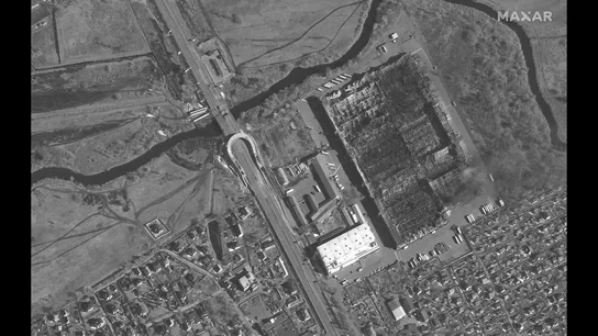 Imágenes de satélite muestran la dispersión del convoy militar ruso Imágenes de satélite muestran la dispersión del convoy militar ruso