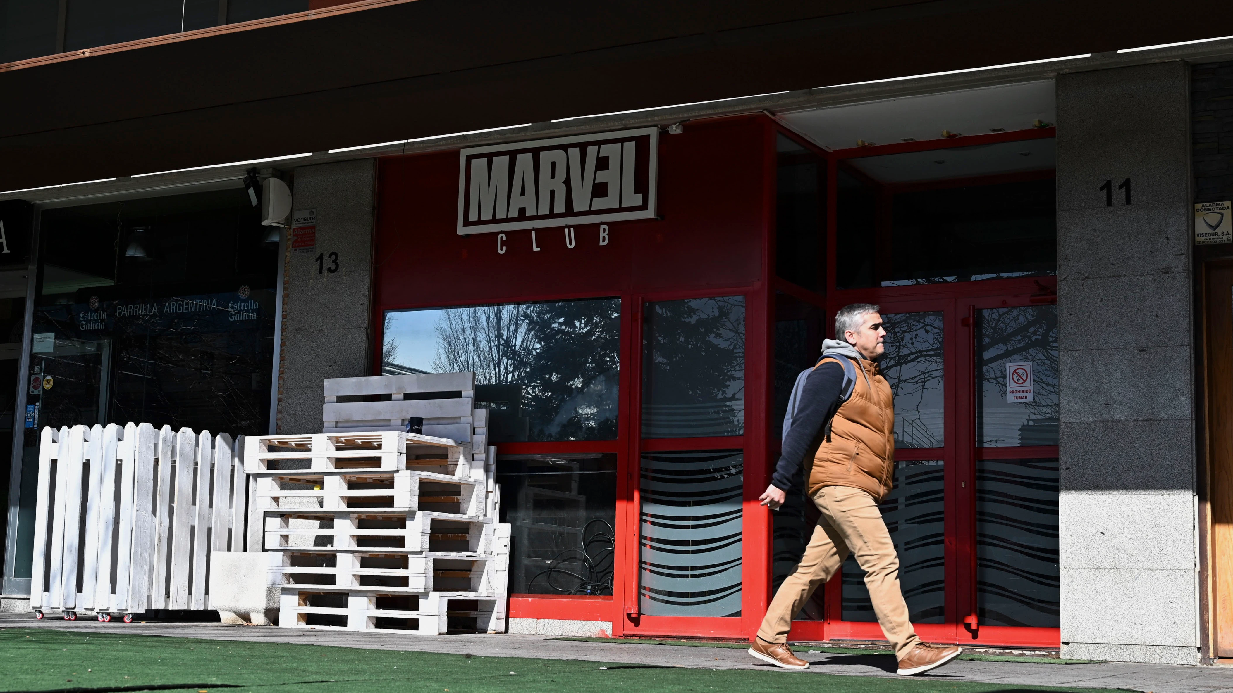 Detenido el portero de una discoteca de Alcalá de Henares por matar a un cliente de una patada en la cabeza