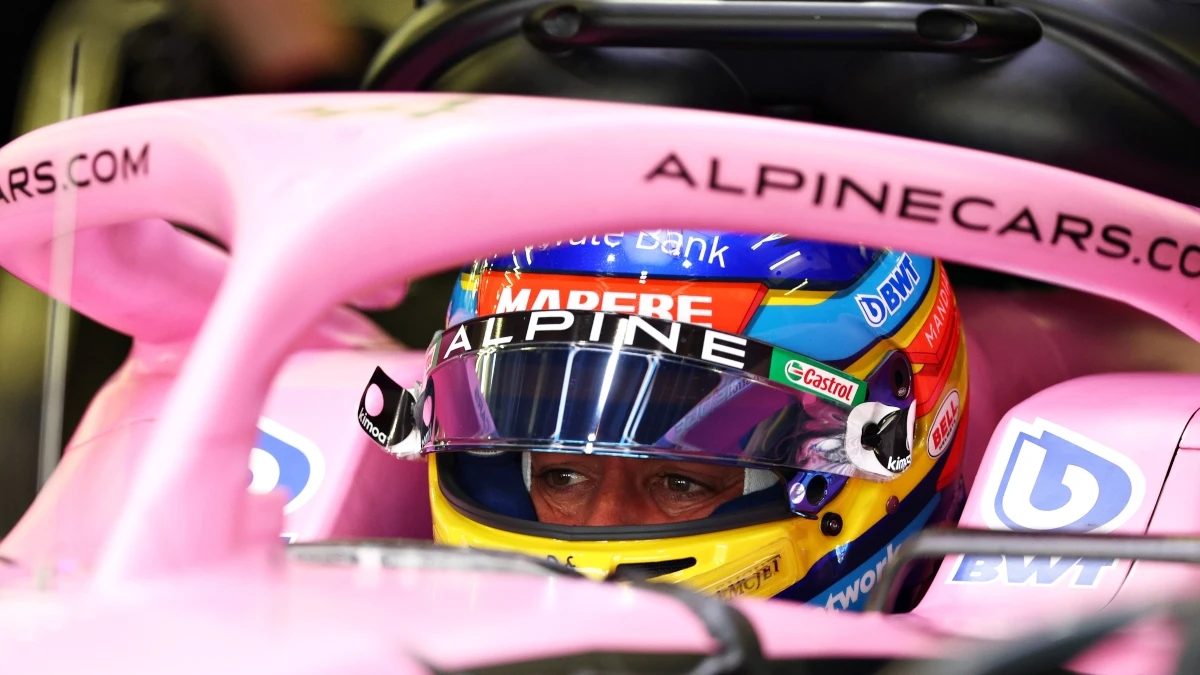 Fernando Alonso, en su Alpine, durante los test de Barhéin