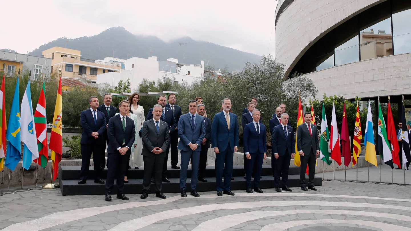 Sánchez se reúne con los presidentes autonómicos en La Palma para abordar la reconstrucción y la guerra de Ucrania XVI Conferencia de Presidentes