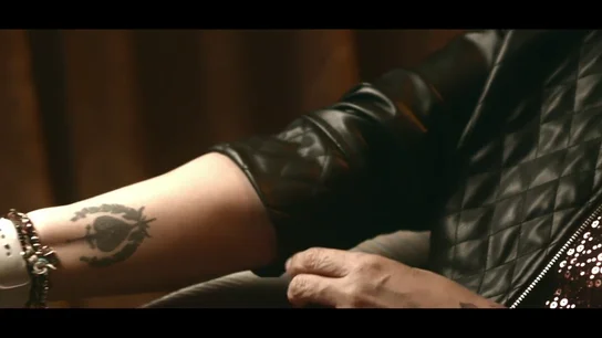 Este es el significado del símbolo de Megan Maxwell que llevan tatuadas miles de mujeres en el mundo Este es el significado del símbolo de Megan Maxwell que llevan tatuadas miles de mujeres en el mundo