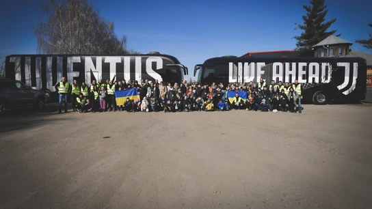 La Juventus de Turín rescata a 80 ucranianos y los acoge en Italia La Juventus de Turín rescata a 80 ucranianos y los acoge en Italia