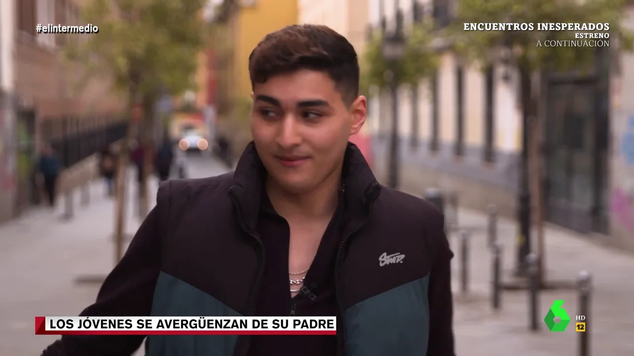 Un joven explica el bochorno que le hizo pasar su padre: “Contó que una vez me meé en el coche y otra me cagué en clase”