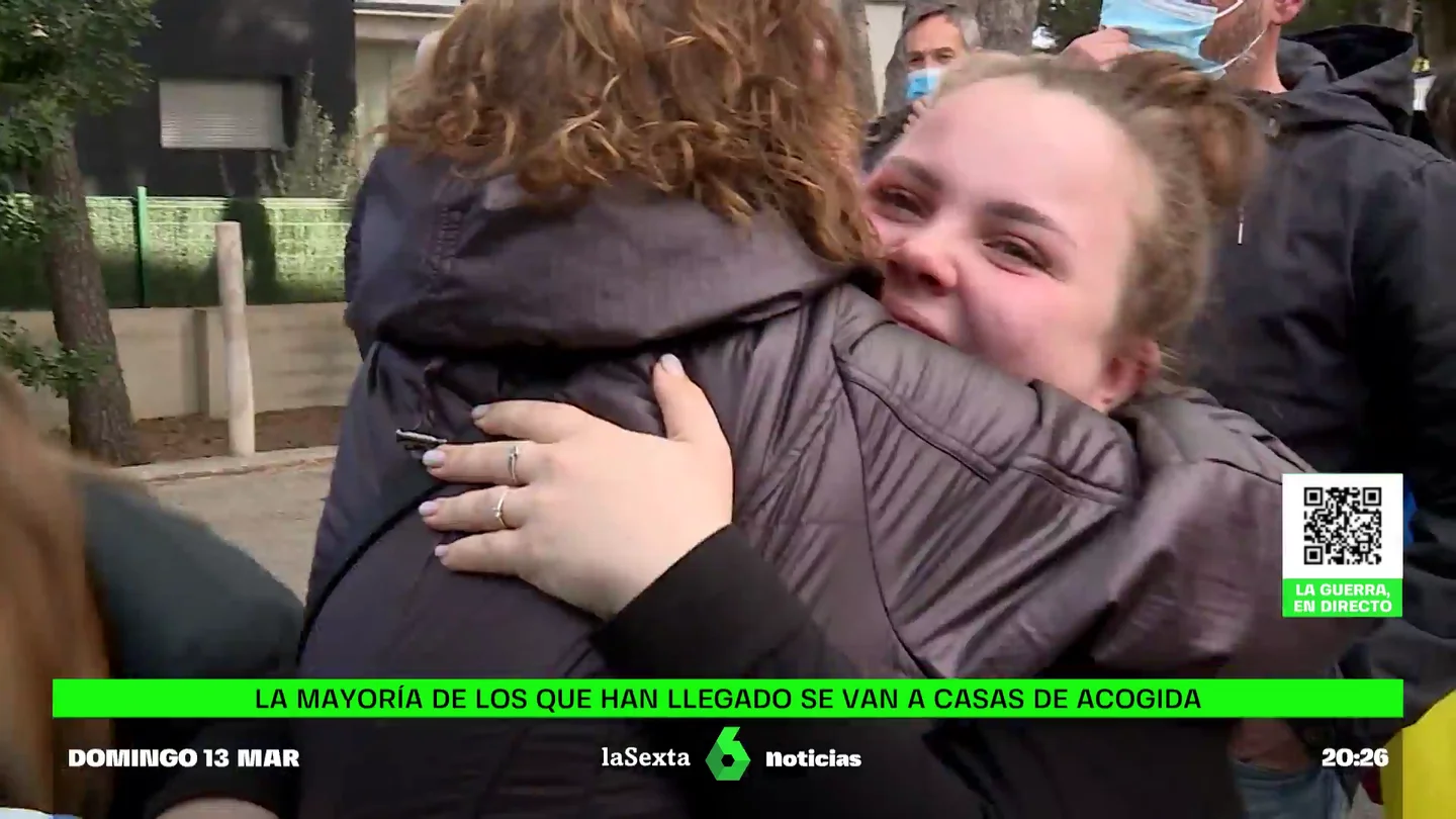 LLEGADA REFUGIADOS + BOMBEROS LLEGADA REFUGIADOS + BOMBEROS