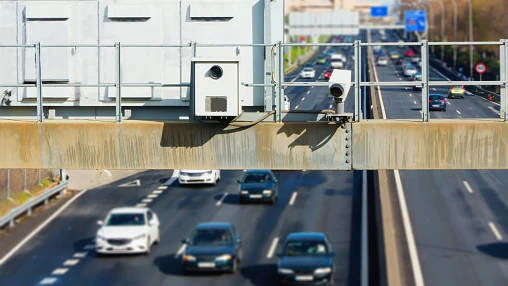 La DGT podría poner más radares de tramo tras el adiós a los 20 km/h extra para adelantar