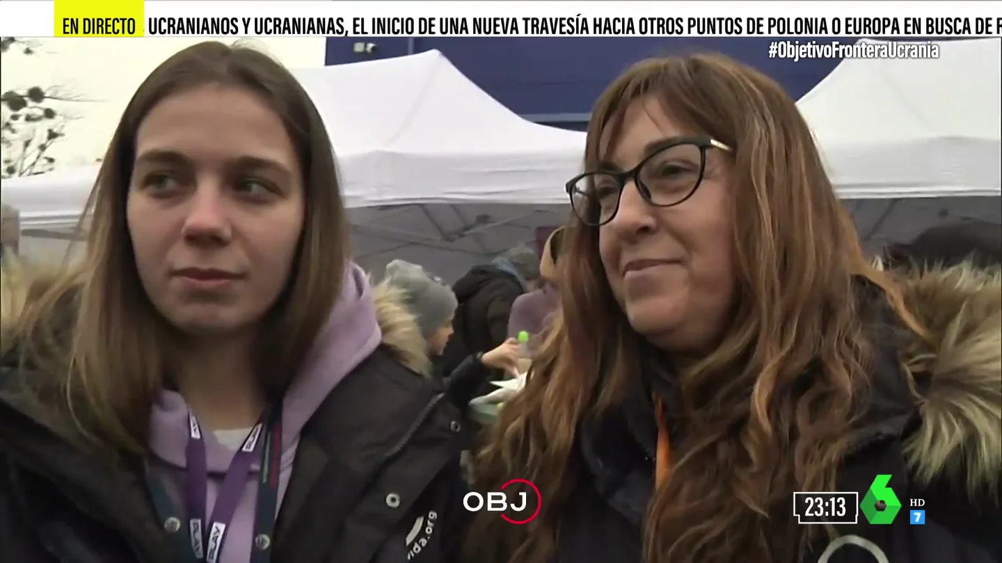 La huida de Dasha, la joven que se encontró con su madre de acogida en Polonia: "Esto es horrible. No te lo crees hasta que llega a tu puerta" La huida de Dasha, la joven que se encontró con su madre de acogida en Polonia: "Esto es horrible. No te lo crees hasta que llega a tu puerta"