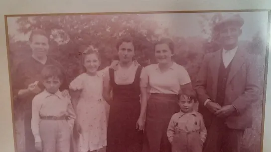 Familia Leiva Márquez en Francia un año después de La Desbandá Familia Leiva Márquez en Francia un año después de La Desbandá