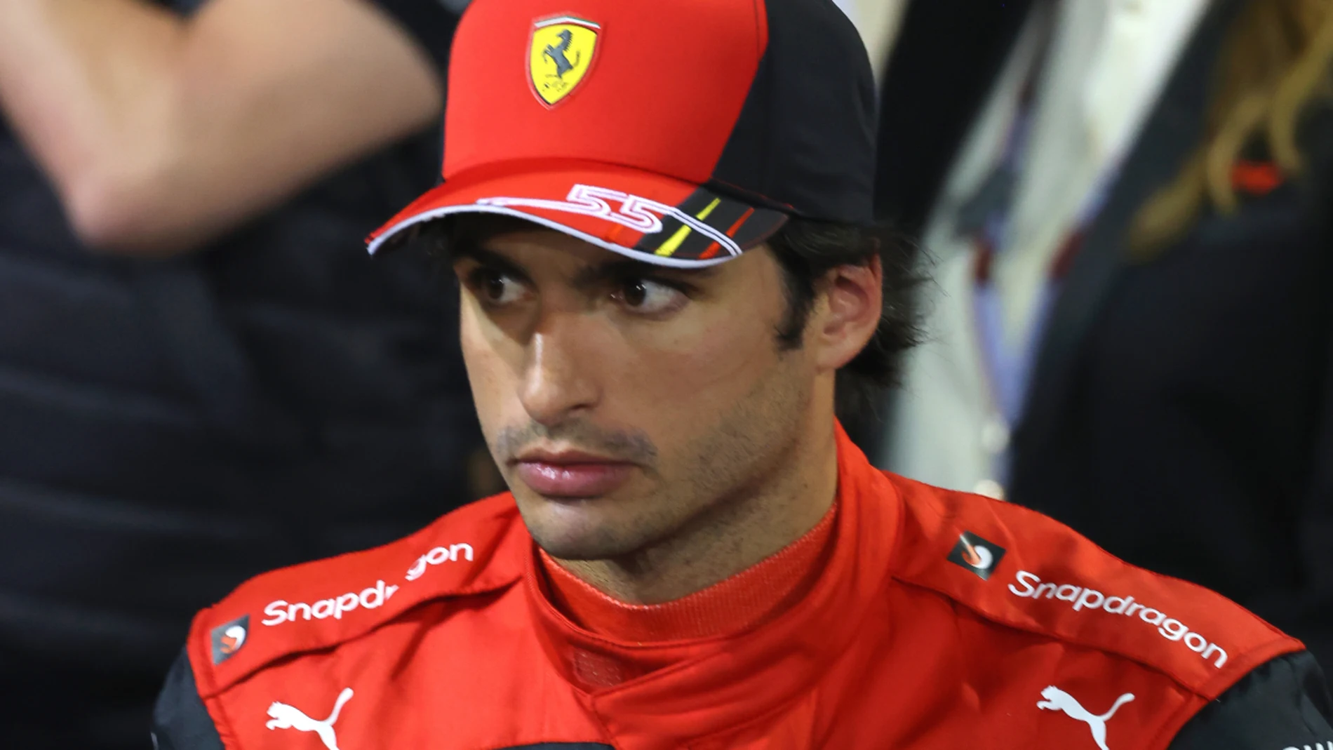 Carlos Sainz, con el equipo Ferrari