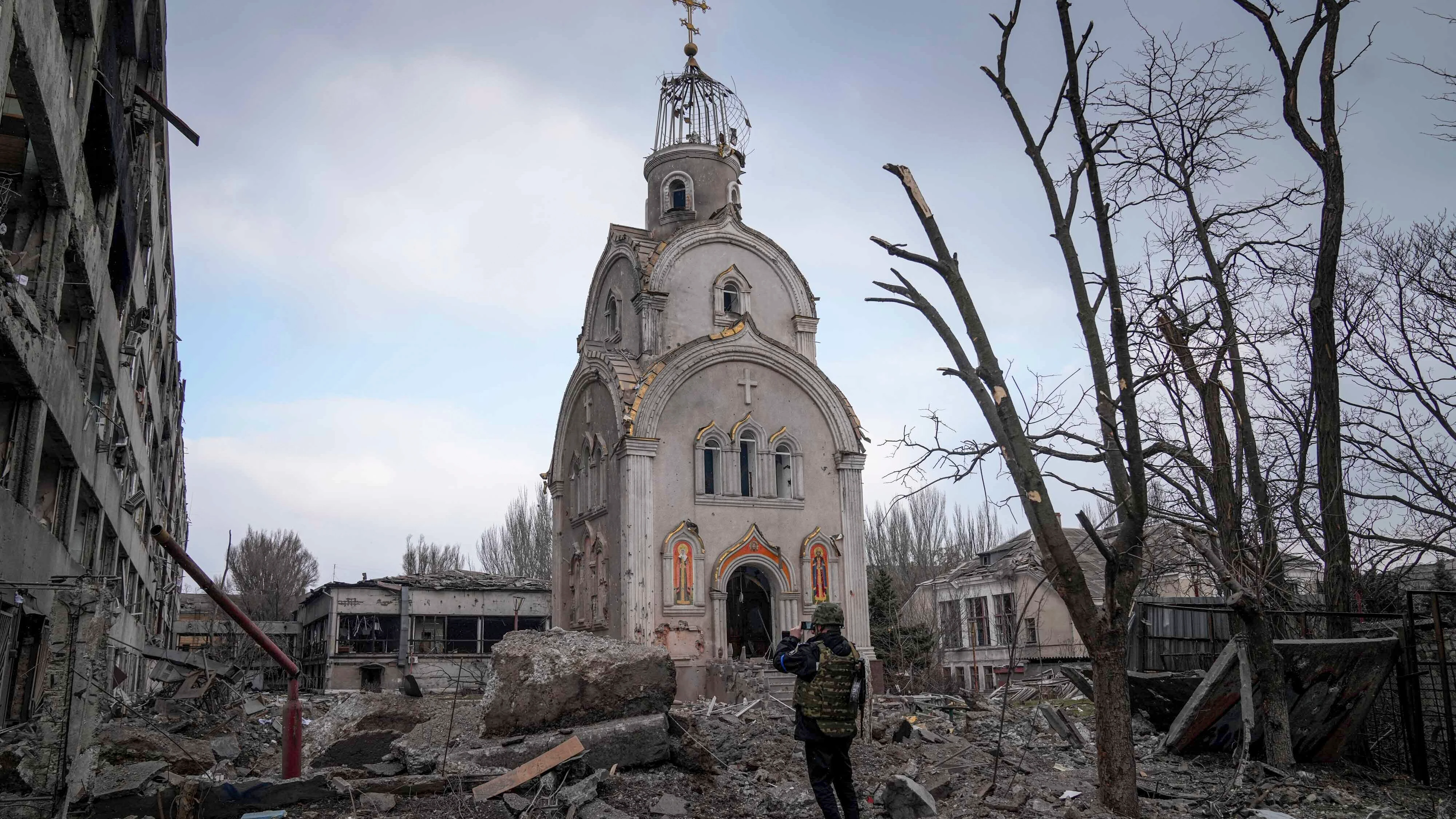 Una iglesia de Mariúpol, dañada tras los bombardeos rusos Una iglesia de Mariúpol, dañada tras los bombardeos rusos
