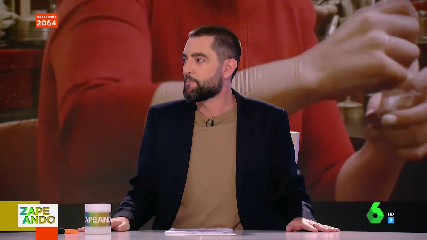 La reacción de los zapeadores al incidente de Rosa Len Lo de Évole: "No se llevaba un disgusto así desde que le dijeron que tenía que cantar en inglés" La reacción de los zapeadores al incidente de Rosa Len Lo de Évole: "No se llevaba un disgusto así desde que le dijeron que tenía que cantar en inglés"