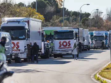 Noveno día de paro: los transportistas siguen las protestas pese a los 500 millones de ayuda al gasóleo